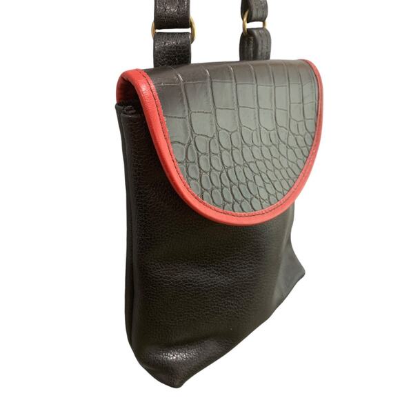 Vintage 1990s Black Red Leather Flap Satchel Hip Bag - Picture 4 of 10